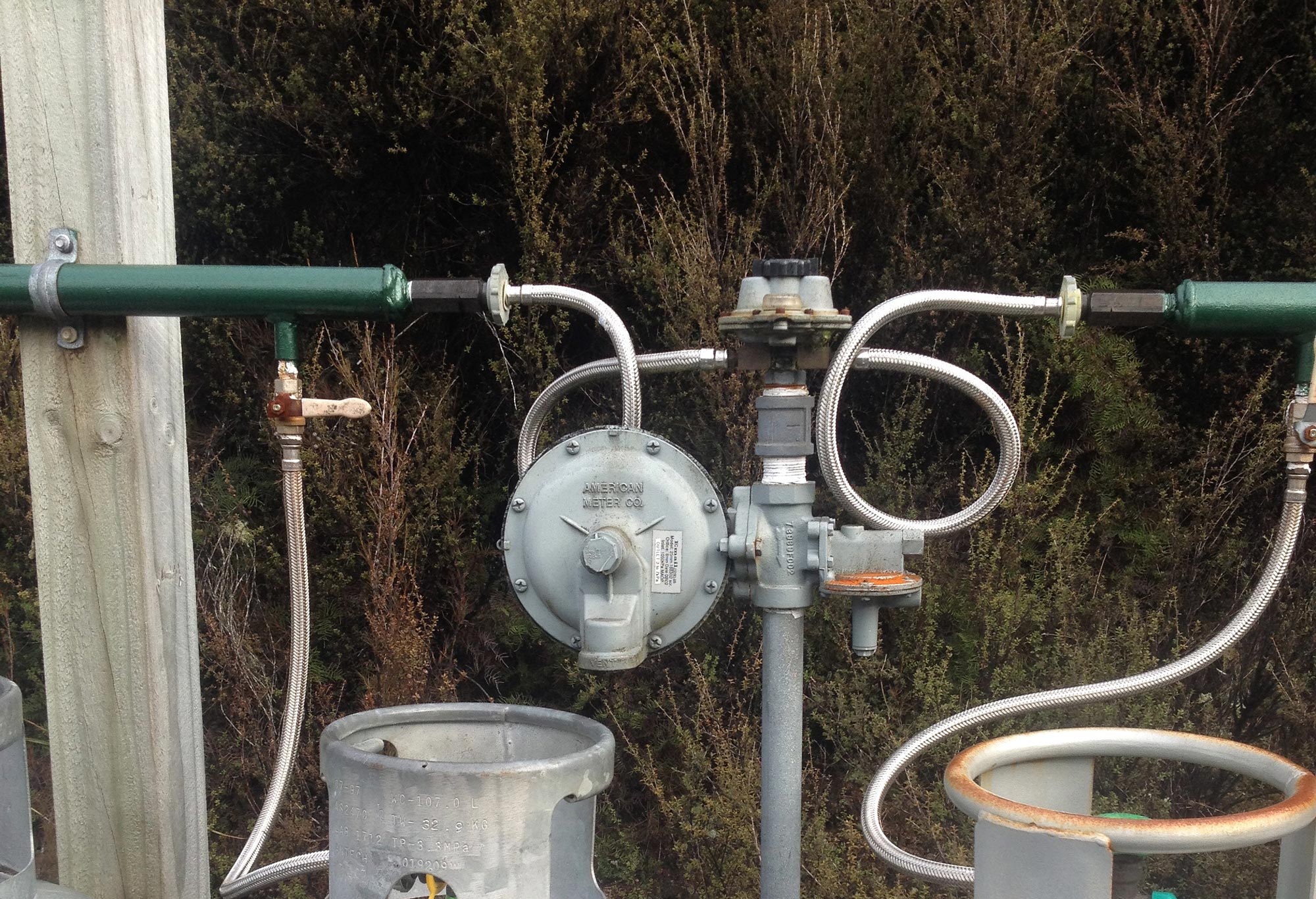 Cape Plumbing gas bottles and regulator