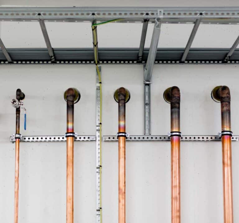 Gas Fitting pipes and copper valve